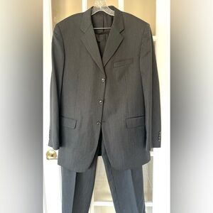 Jones New York Men’s Suit 44L